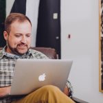 souscrire une assurance en ligne depuis son macbook un moyen simple et économique d'être bien protégé